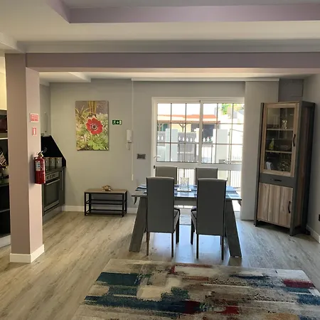 Apt- Sleeps 2 - Pool & Parking - Madeira Apartment Funchal (Madeira)