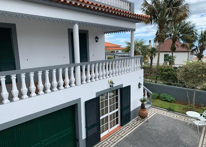 Apartament Apt- Sleeps 2 - Pool & Parking - Madeira *