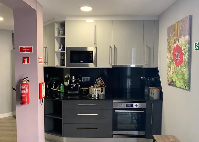 Apt- Sleeps 2 - Pool & Parking - Madeira * Funchal (Madeira)