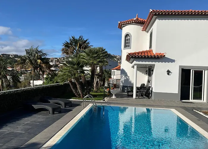 Apt- Sleeps 2 - Pool & Parking - Madeira フンシャル