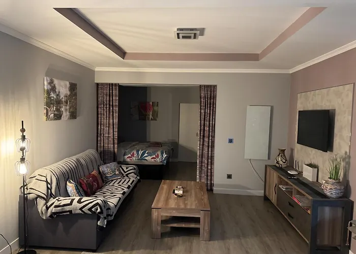 Apt- Sleeps 2 - Pool & Parking - Madeira Apartament Funchal (Madeira)