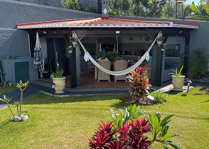 Apartament Apt- Sleeps 2 - Pool & Parking - Madeira