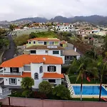 Apt- Sleeps 2 - Pool & Garden - Madeira דירה