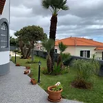Daire Apt- Sleeps 2 - Pool & Garden - Madeira