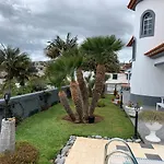 Apt- Sleeps 2 - Pool & Garden - Madeira