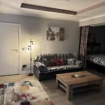 Apt- Sleeps 2 - Pool & Garden - Madeira Daire