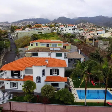 Modern Apartment Sleeps2 W Pool In Funchal Appartamento