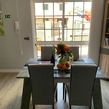 Appartement Apt- Sleeps 2 - Pool & Parking - Madeira Funchal (Madeira)