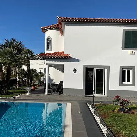 Modern Apartment Sleeps2 W Pool In Funchal * Funchal (Madeira)